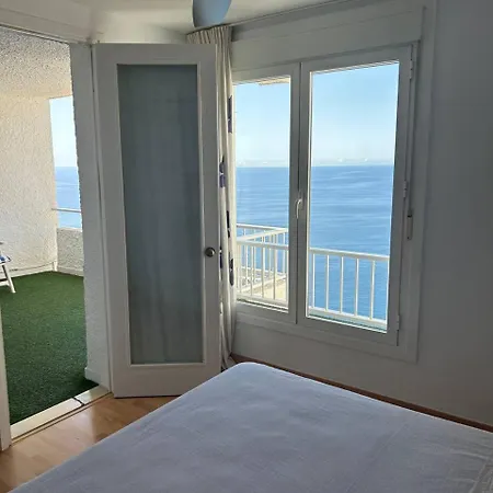 Apartment De La Montana Al Mar